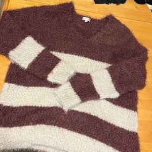 Women’s SO XL Sweater